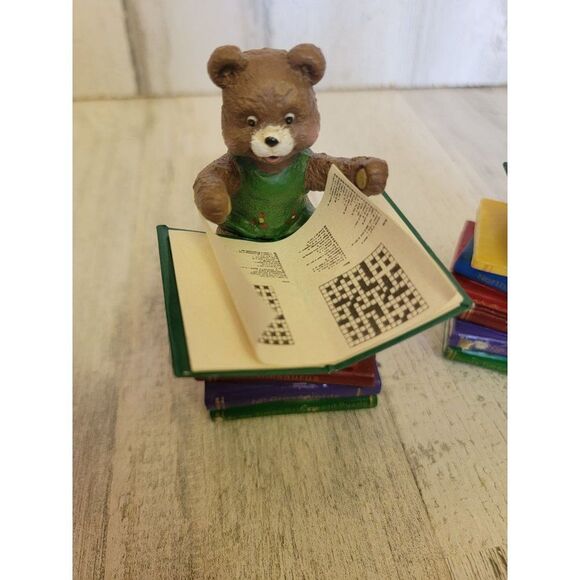 Santa Claus North Pole teddy bear helper books stack figure accessory xmas set - Picture 3 of 9